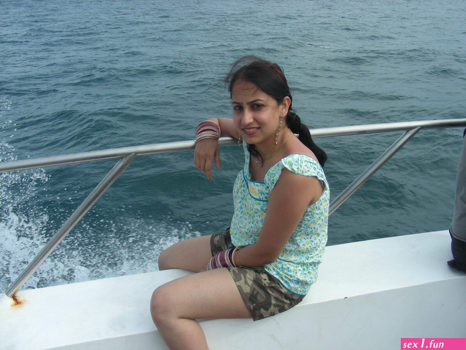 Desi Bhabhi Honeymoon Pic Free Sex Photos And Porn Images At SEX FUN